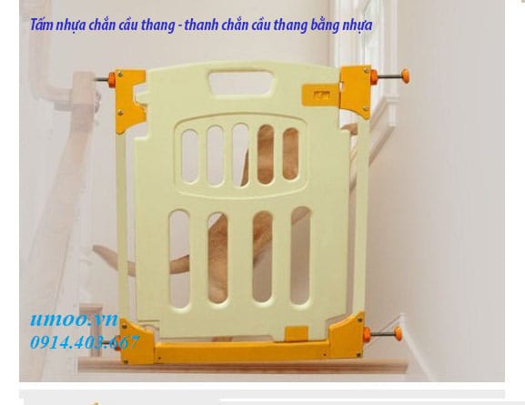 tấm nhựa chắn cầu thang cho bé