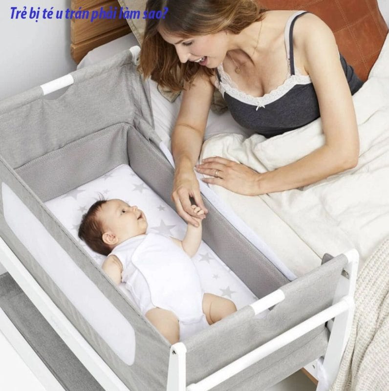 Trẻ bị té u trán phải làm sao, cách xử lí khi bé bị ngã u trán