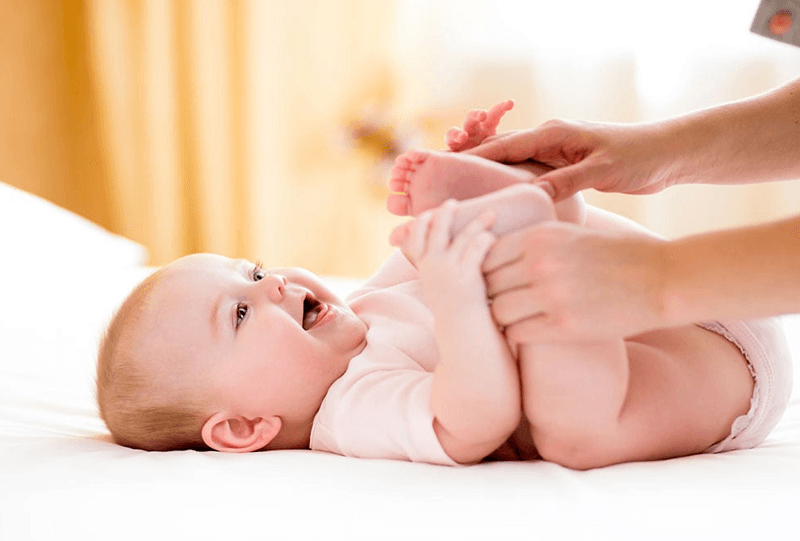 Chăm sóc trẻ sơ sinh 1 tháng tuổi